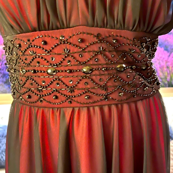 Sleeveless Cocktail Dress by Jessica Howard.  Woman’s size 8. - Picture 2 of 9